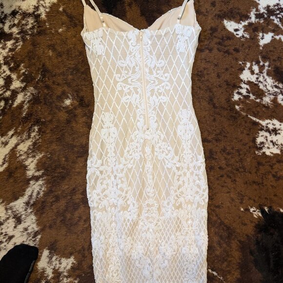 Windsor Ivory & White Sequin Dress - Picture 5 of 9
